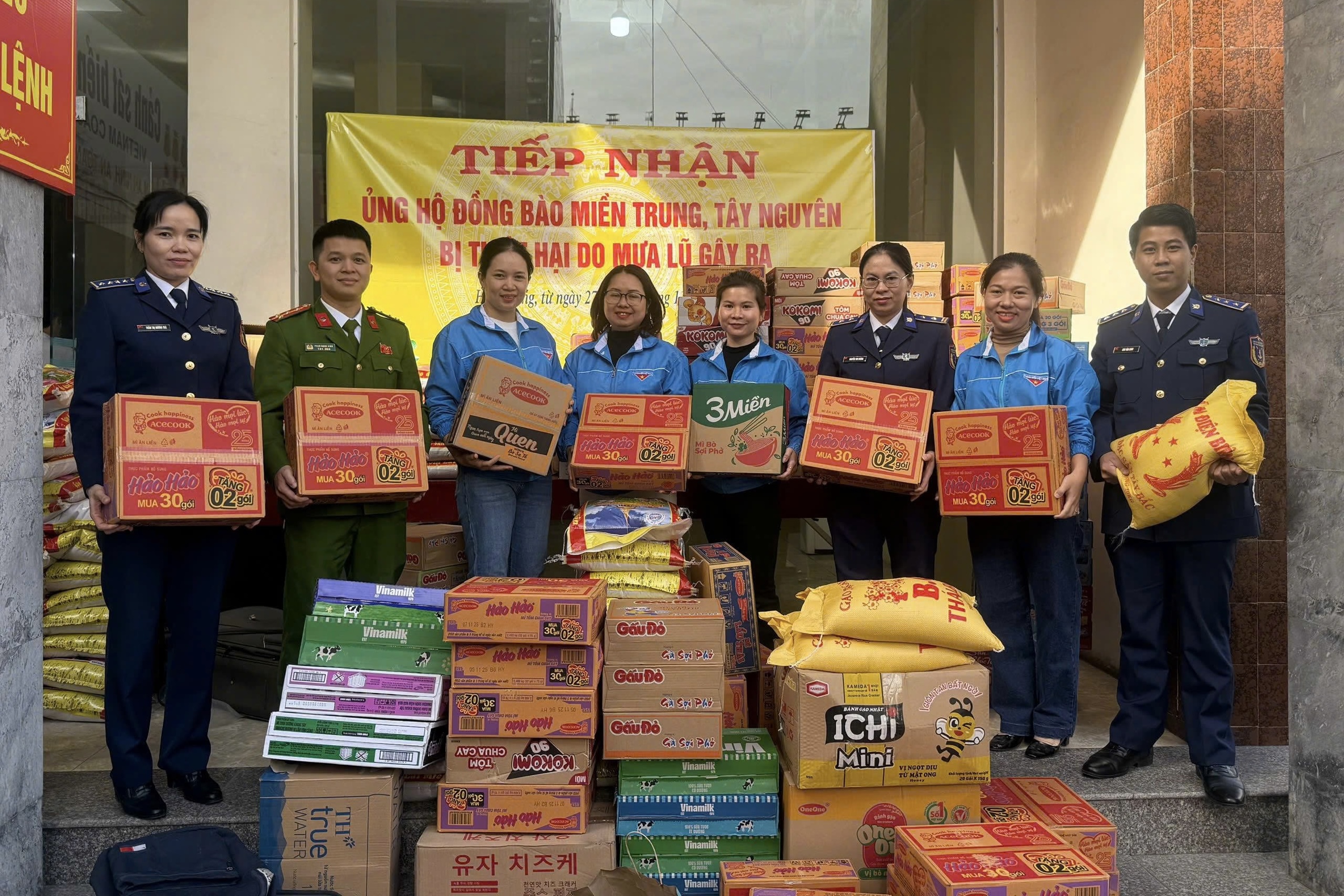 Đoàn Thanh niên Công an phường Ngô Quyền chung tay hướng về miền Trung, Tây Nguyên